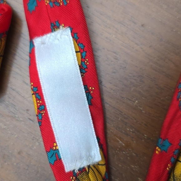 RUDY T HOUSTON 58.5" Ties Red Christmas Basketball - Picture 3 of 3